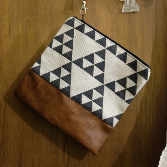 Etsy Handbags - Black white geometric wristlet clutch purse